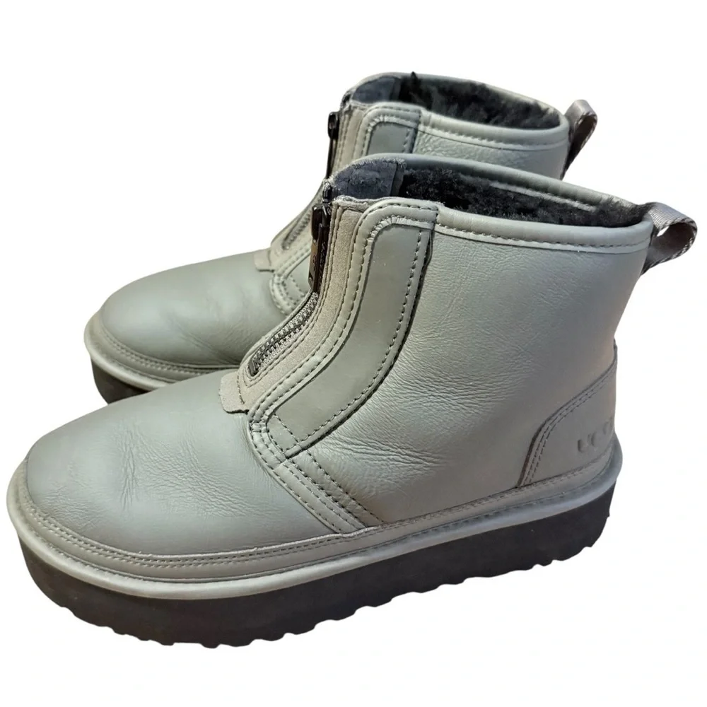 UGG WOMEN NEUMEL PLATFORM ZIP ULTRA MATTE SEAWEED SHOE Size 38/8